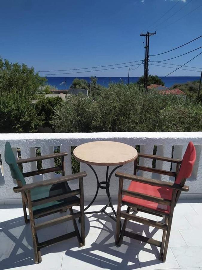 Stamoulis Apartments Kampos Marathokampou Екстериор снимка